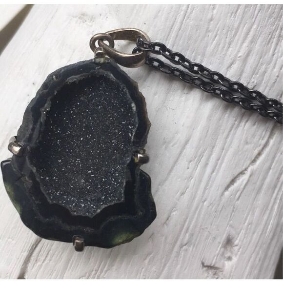Tabasco Geode Black Crystal Sterling Silver necklace excellent condition - Picture 4 of 5